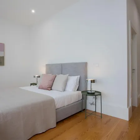 Liiiving In | Downtown Luxury Oporto
